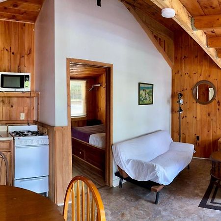 Rock Castle Resort Лейк Джордж Екстериор снимка