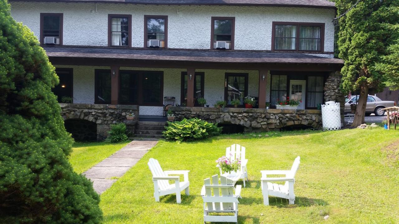 Rock Castle Resort Лейк Джордж Екстериор снимка