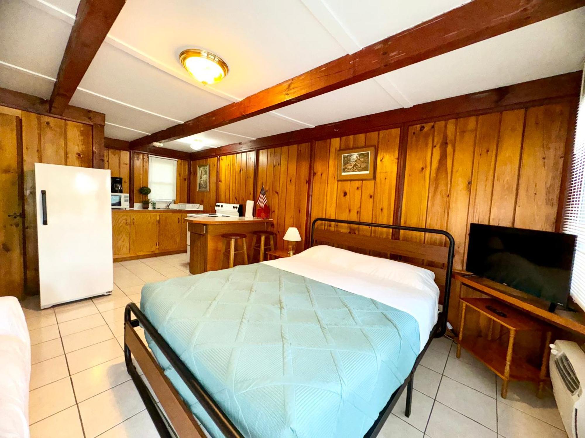 Rock Castle Resort Лейк Джордж Екстериор снимка