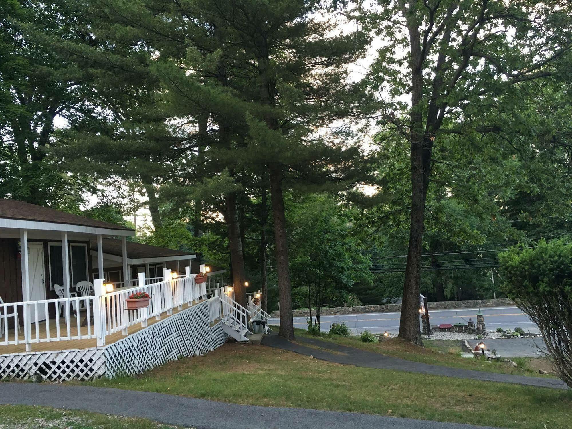 Rock Castle Resort Лейк Джордж Екстериор снимка