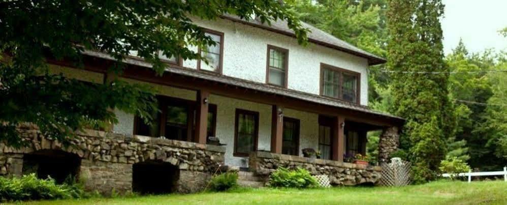 Rock Castle Resort Лейк Джордж Екстериор снимка