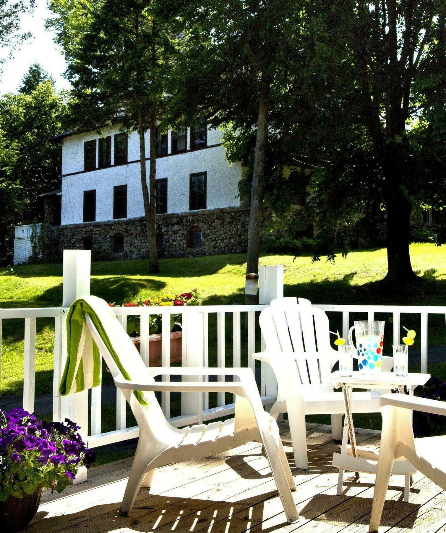 Rock Castle Resort Лейк Джордж Екстериор снимка