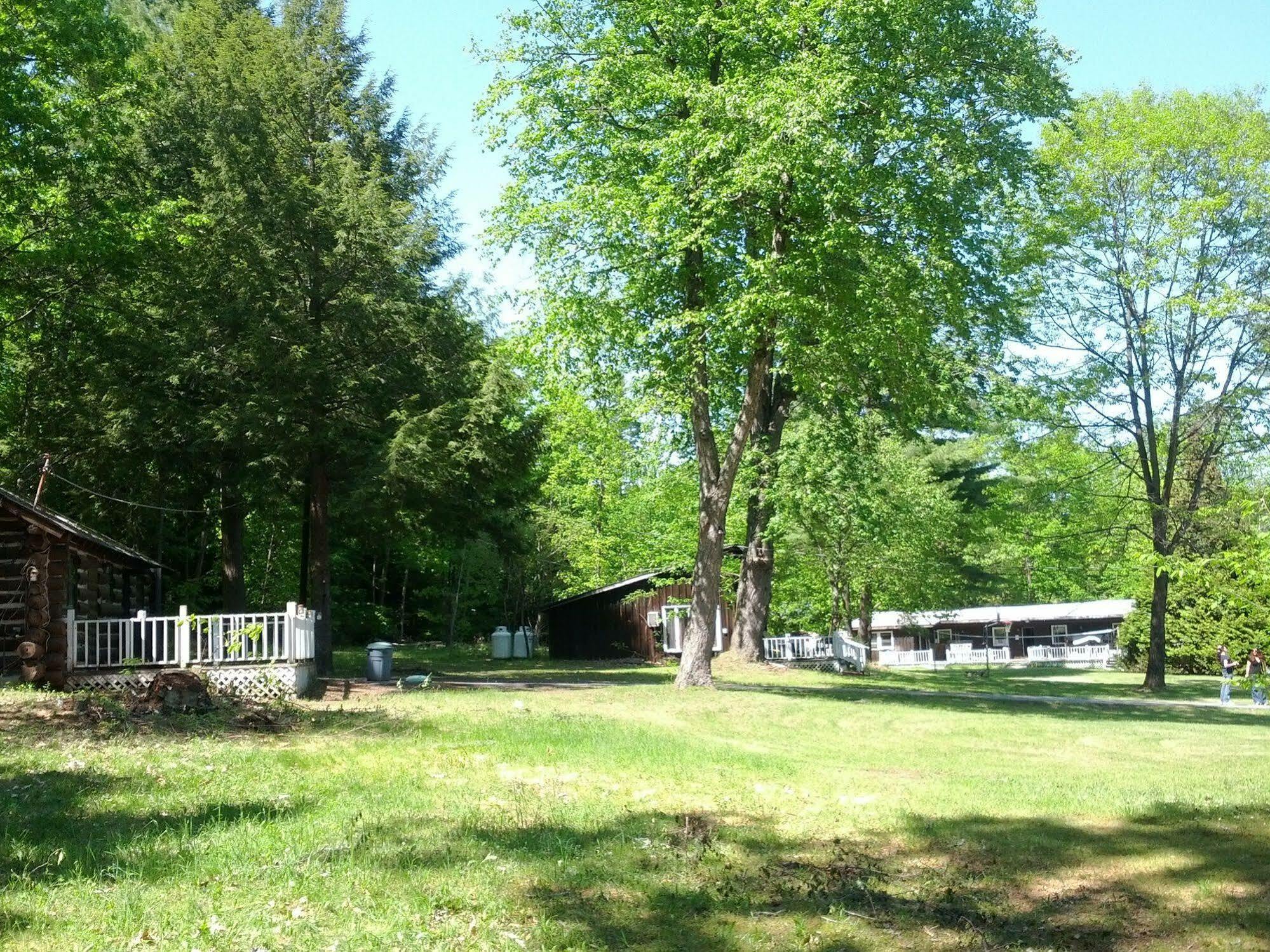 Rock Castle Resort Лейк Джордж Екстериор снимка